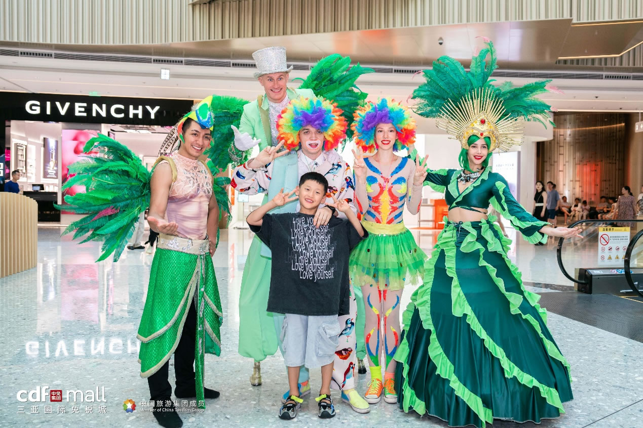 引領(lǐng)風(fēng)潮樹(shù)標(biāo)桿，cdf三亞國(guó)際免稅城十年免稅購(gòu)物創(chuàng)新實(shí)踐